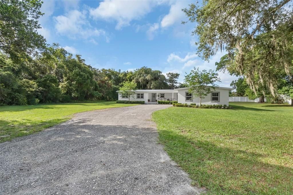 En Venta: $729,000 (5 camas, 3 baños, 2495 Pies cuadrados)