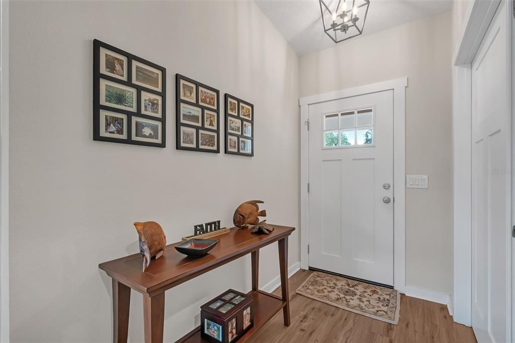 En Venta: $729,000 (5 camas, 3 baños, 2495 Pies cuadrados)