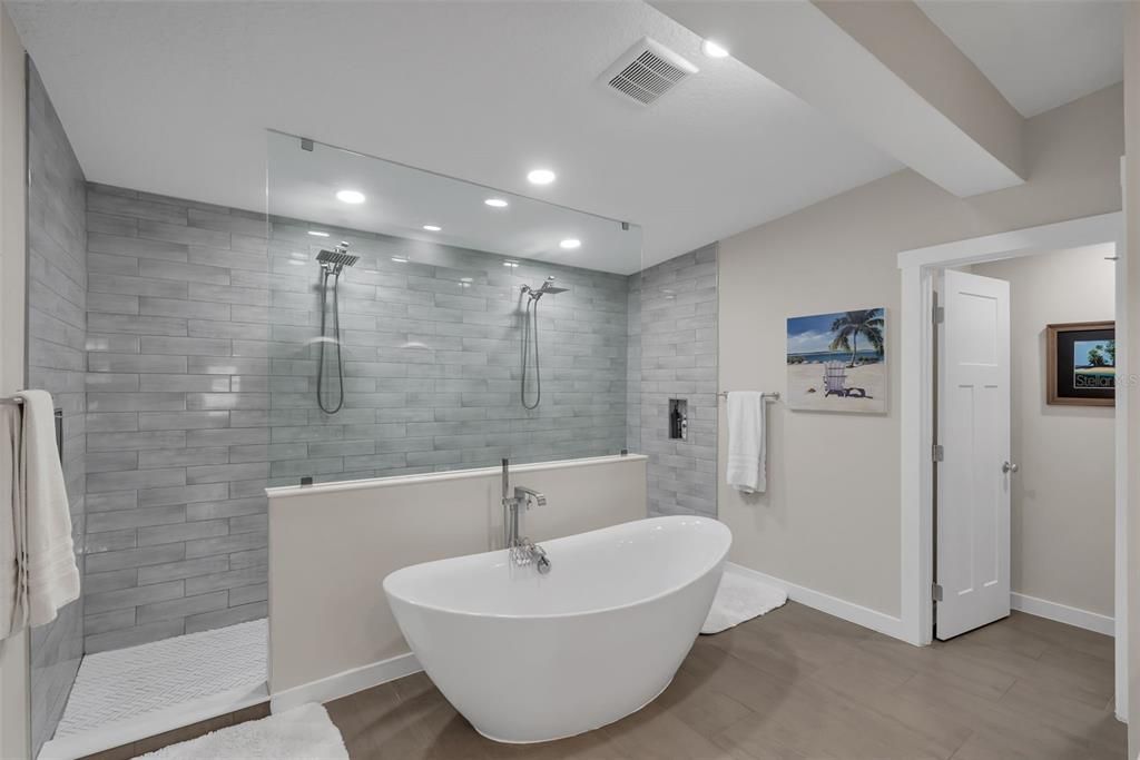 En Venta: $729,000 (5 camas, 3 baños, 2495 Pies cuadrados)