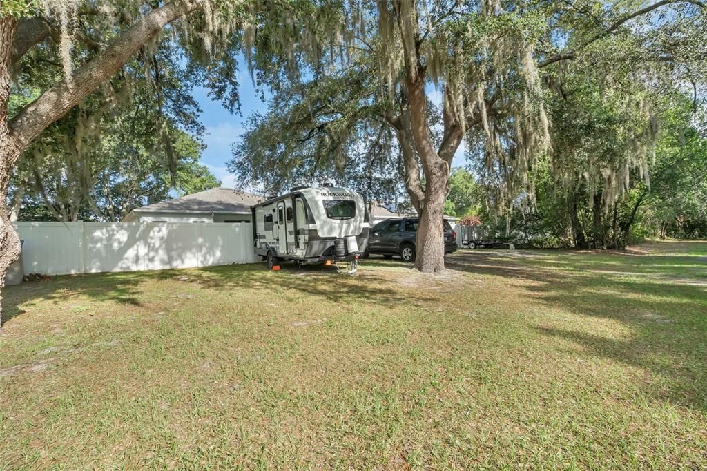 En Venta: $729,000 (5 camas, 3 baños, 2495 Pies cuadrados)