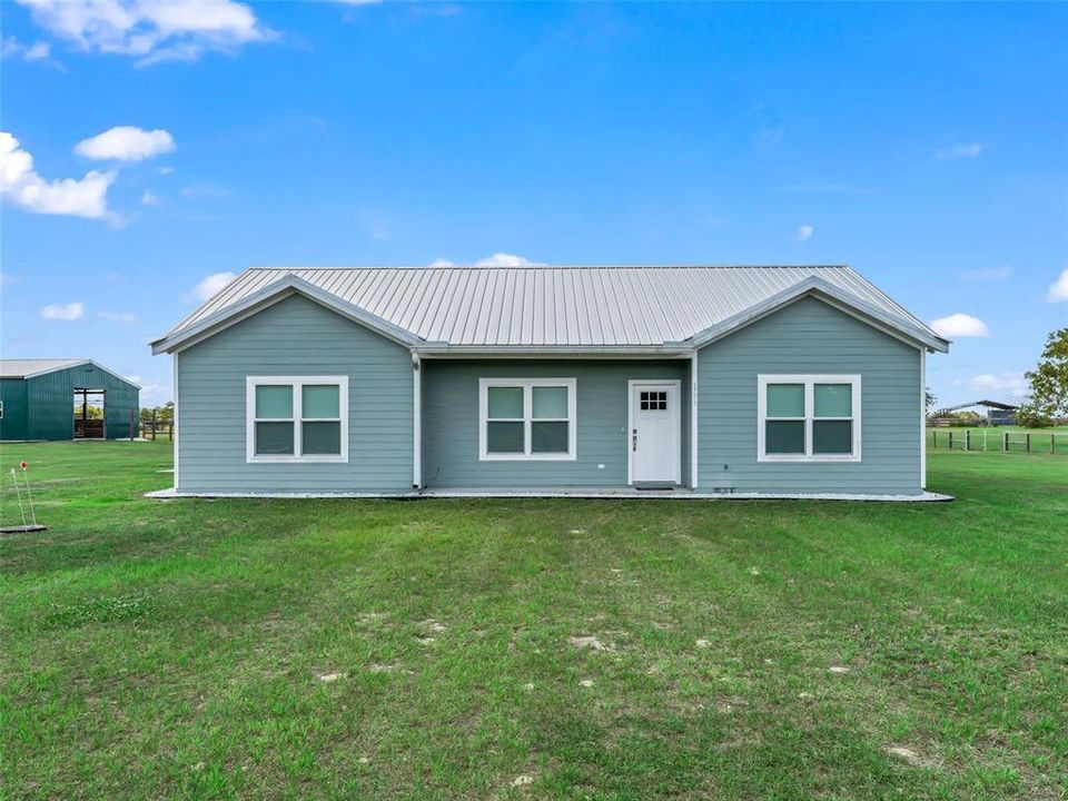 For Sale: $595,000 (3 beds, 2 baths, 1485 Square Feet)