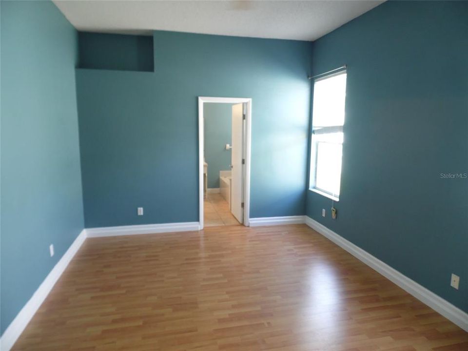 For Rent: $2,380 (3 beds, 2 baths, 1687 Square Feet)