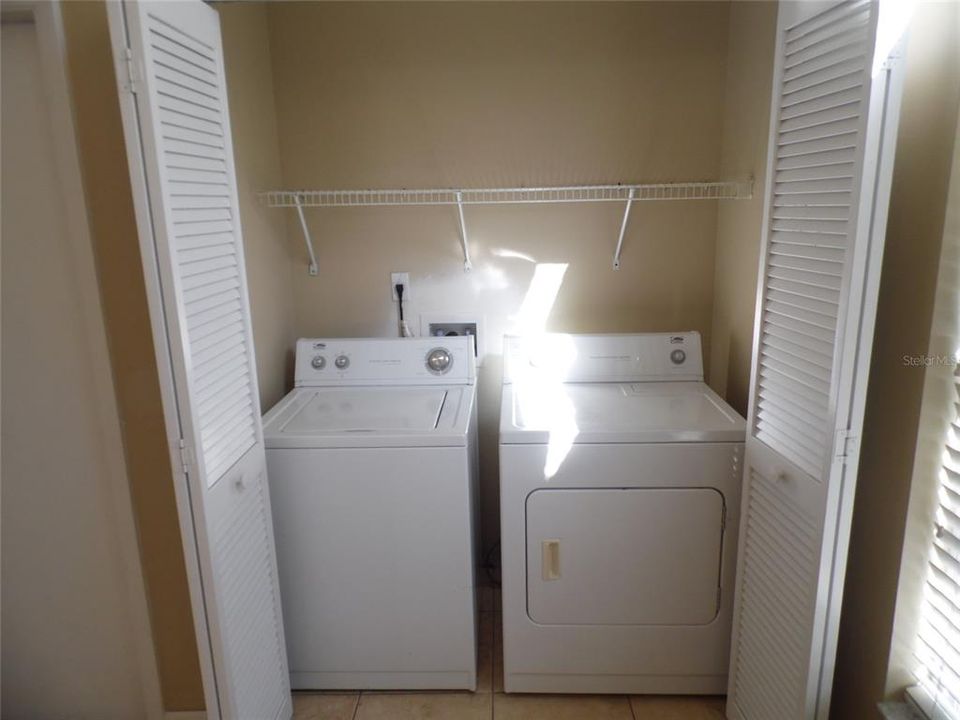 For Rent: $2,380 (3 beds, 2 baths, 1687 Square Feet)
