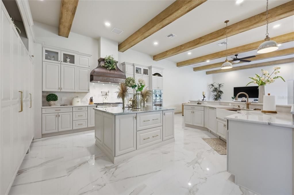 En Venta: $3,800,000 (5 camas, 5 baños, 7120 Pies cuadrados)