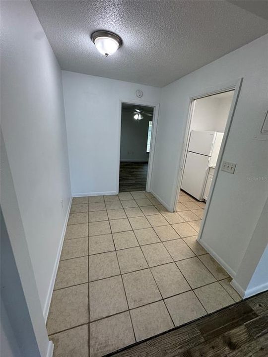 For Rent: $999 (1 beds, 1 baths, 775 Square Feet)