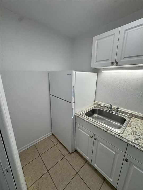 For Rent: $999 (1 beds, 1 baths, 775 Square Feet)