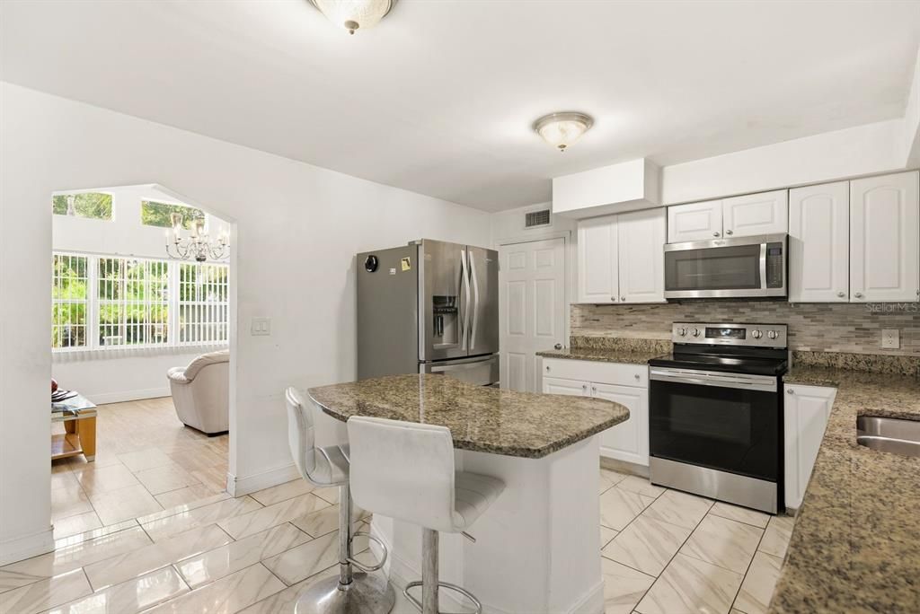 For Sale: $1,100,000 (4 beds, 3 baths, 3670 Square Feet)
