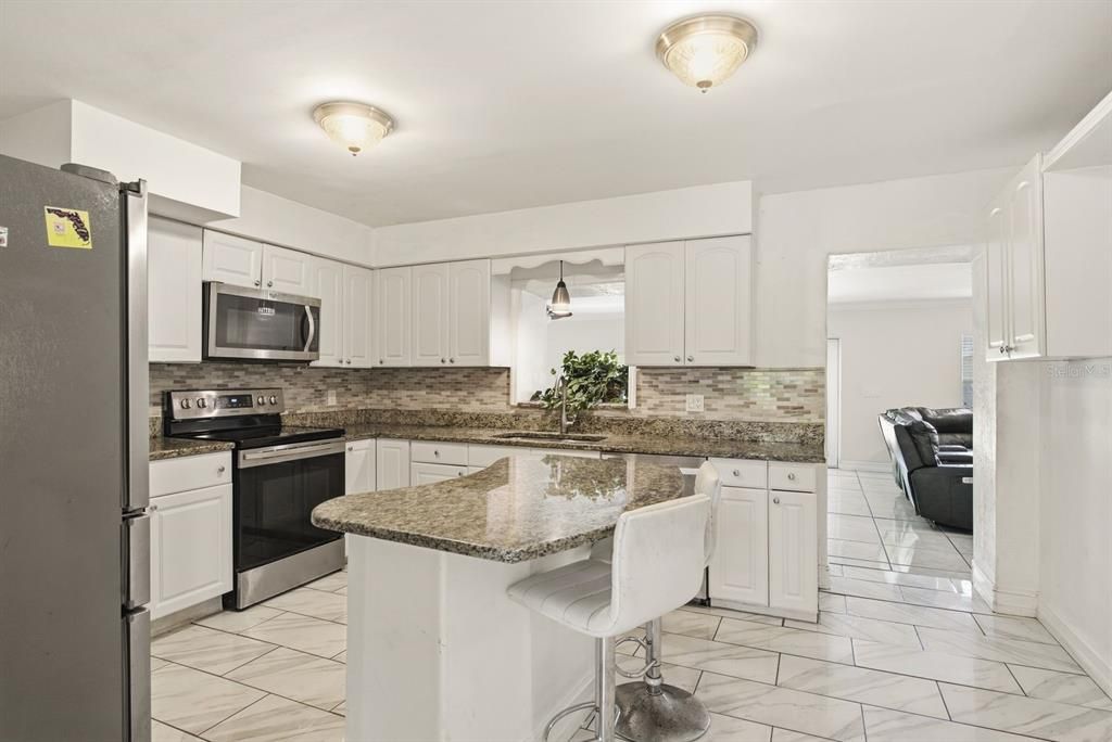 For Sale: $1,100,000 (4 beds, 3 baths, 3670 Square Feet)