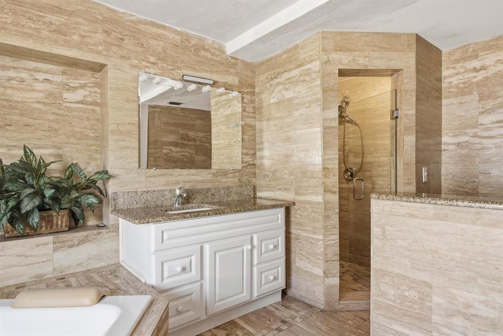For Sale: $1,100,000 (4 beds, 3 baths, 3670 Square Feet)