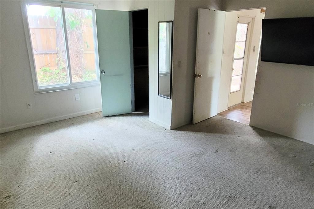 На продажу: $329,900 (3 спален, 1 ванн, 1559 Квадратных фут)