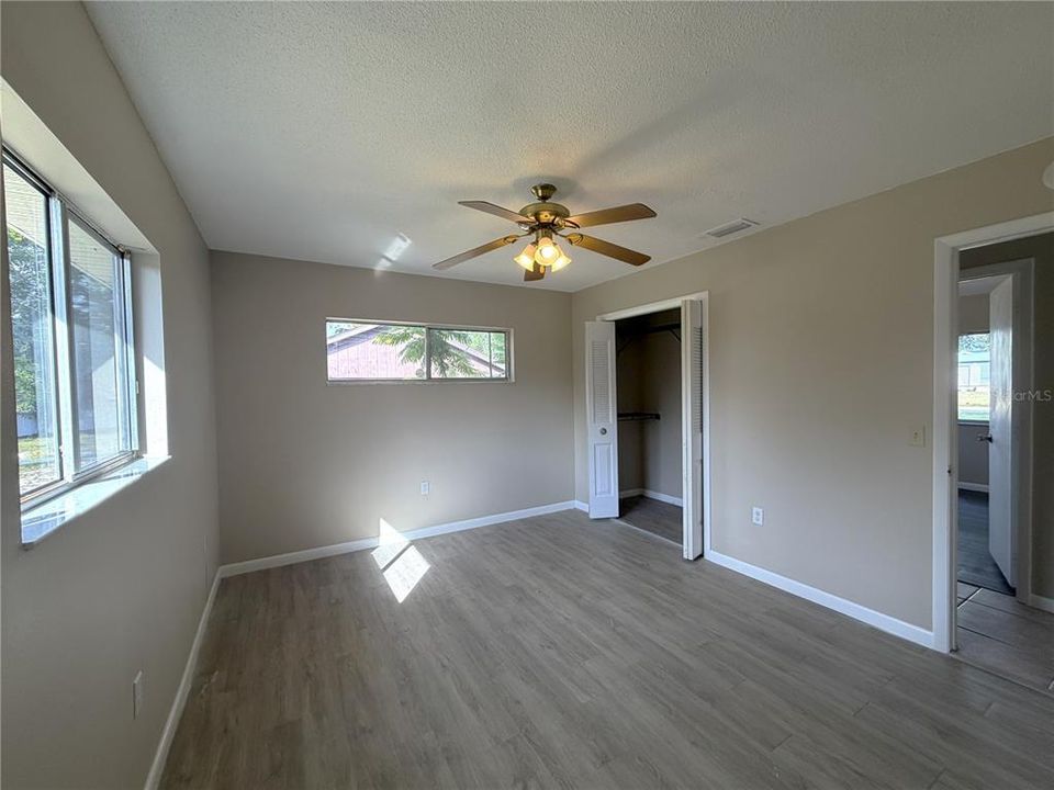 Active With Contract: $1,795 (3 beds, 2 baths, 1486 Square Feet)