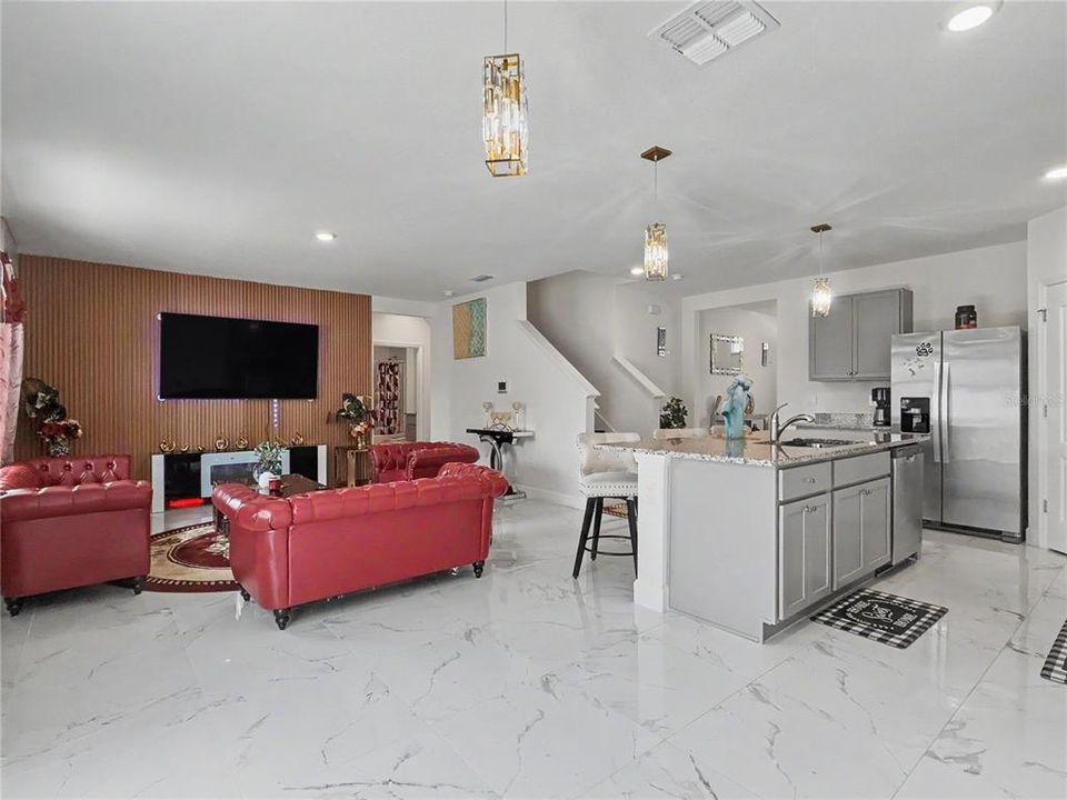 For Rent: $3,700 (5 beds, 3 baths, 2696 Square Feet)