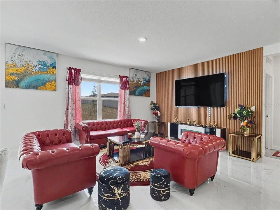 For Rent: $3,700 (5 beds, 3 baths, 2696 Square Feet)