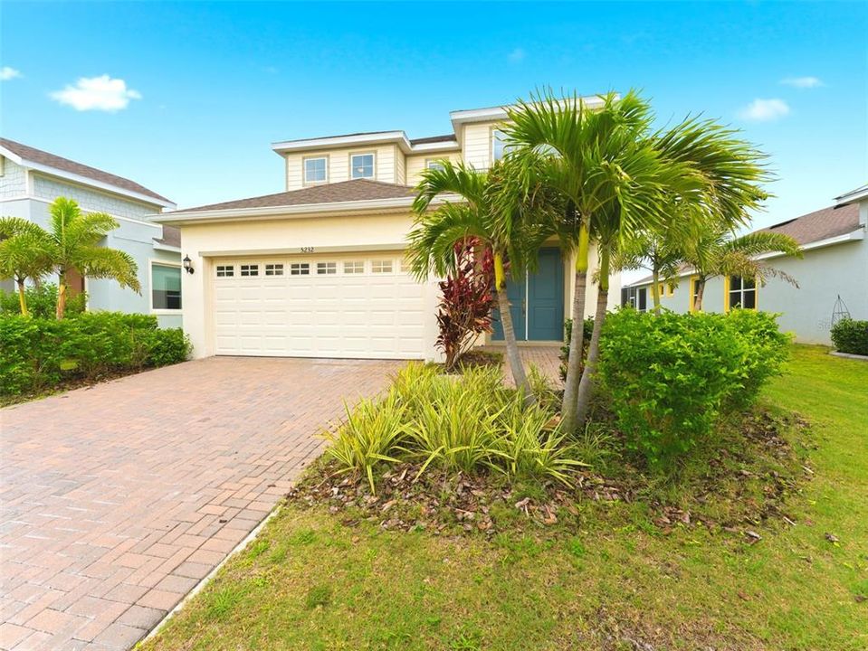 En Venta: $564,999 (4 camas, 3 baños, 2273 Pies cuadrados)