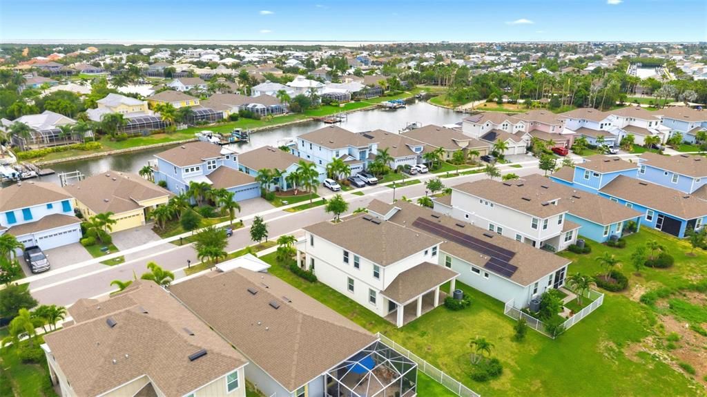 En Venta: $564,999 (4 camas, 3 baños, 2273 Pies cuadrados)