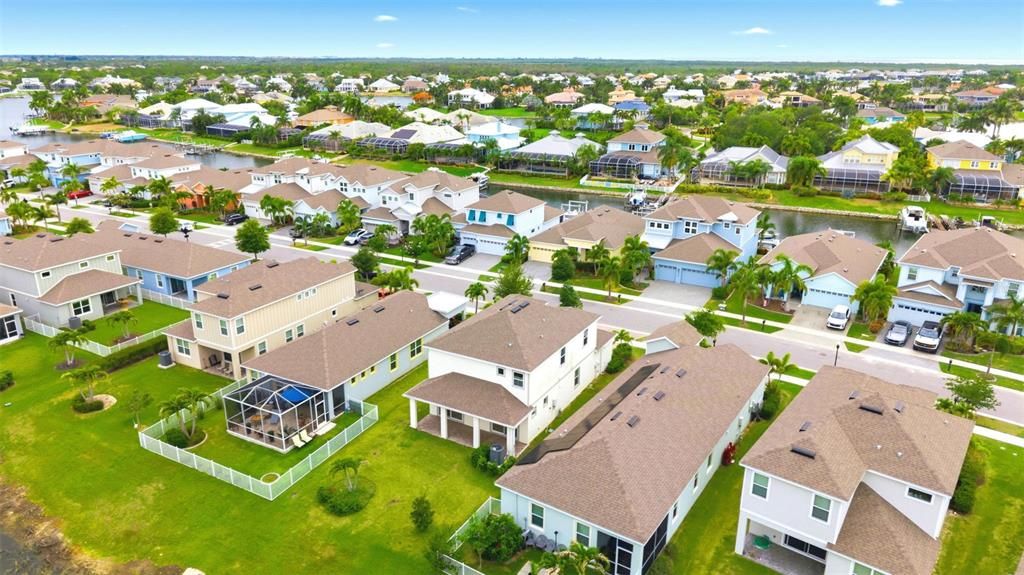 En Venta: $564,999 (4 camas, 3 baños, 2273 Pies cuadrados)