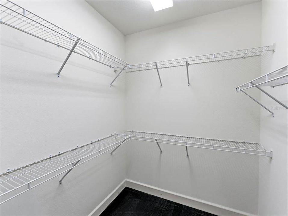 En Venta: $564,999 (4 camas, 3 baños, 2273 Pies cuadrados)