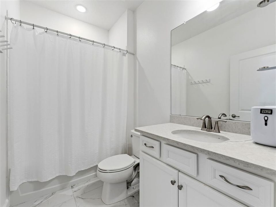 En Venta: $564,999 (4 camas, 3 baños, 2273 Pies cuadrados)