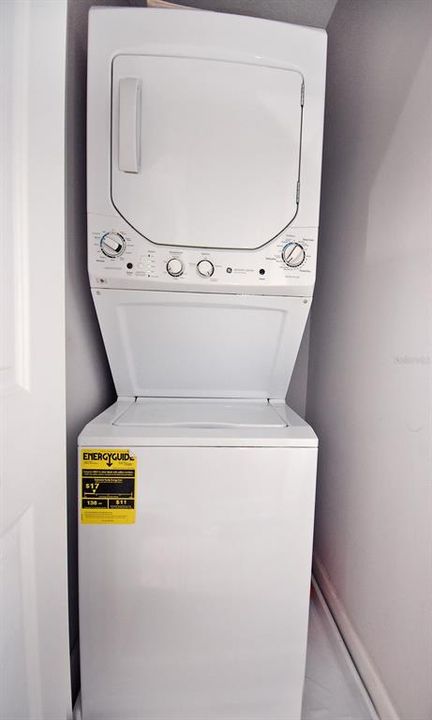 For Rent: $2,500 (3 beds, 2 baths, 1591 Square Feet)