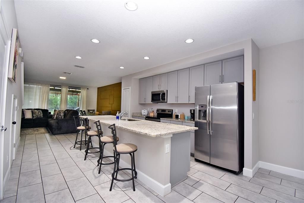 For Rent: $2,500 (3 beds, 2 baths, 1591 Square Feet)