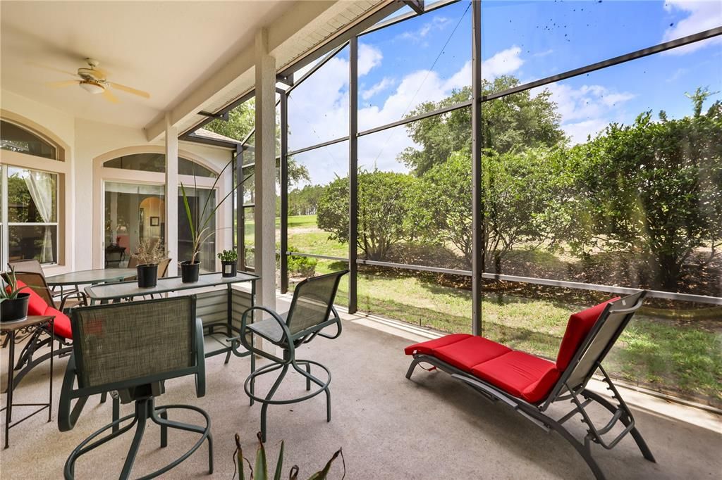 En Venta: $570,000 (4 camas, 3 baños, 2772 Pies cuadrados)