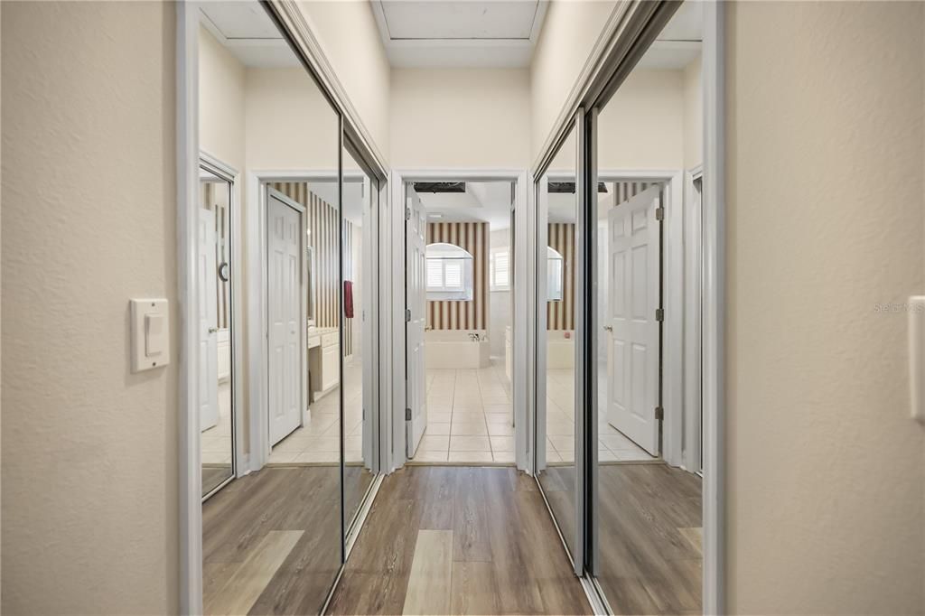 En Venta: $570,000 (4 camas, 3 baños, 2772 Pies cuadrados)