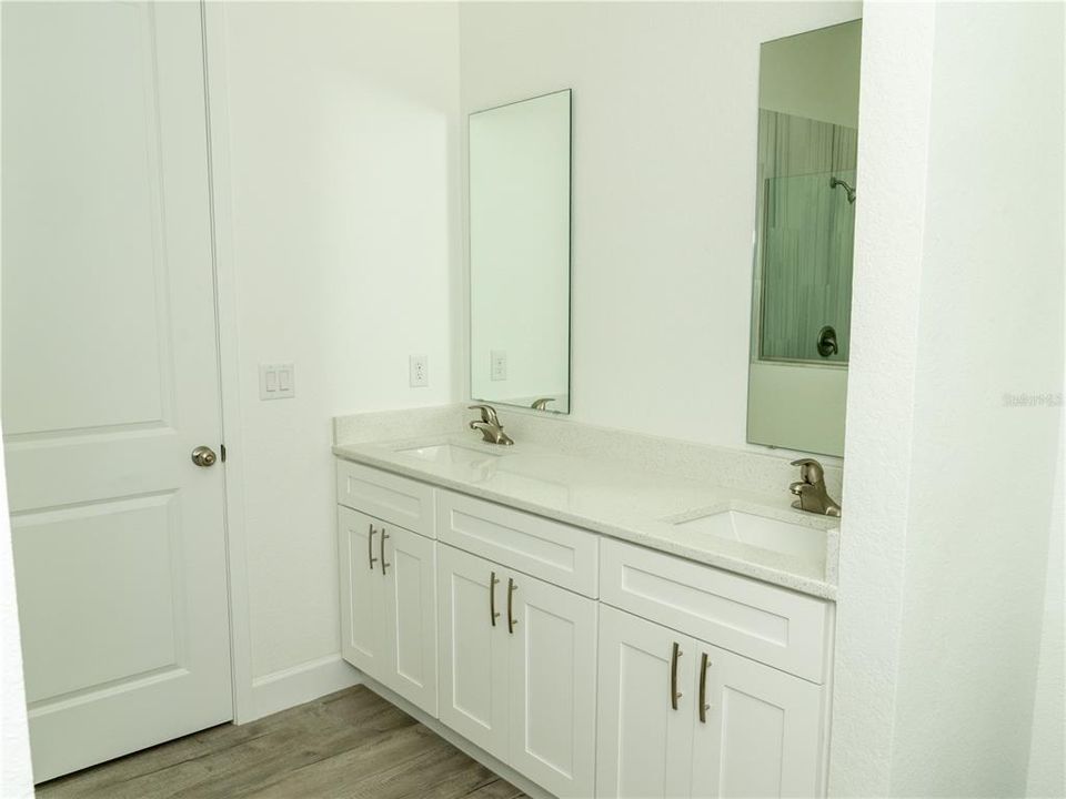 For Sale: $429,900 (3 beds, 2 baths, 1614 Square Feet)