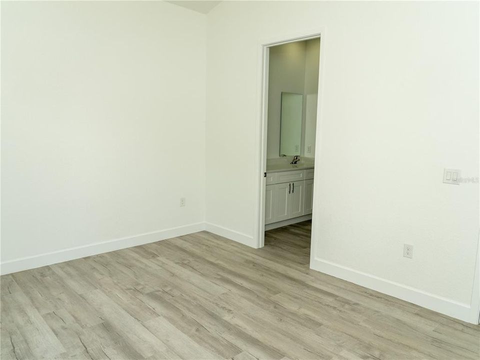 For Sale: $429,900 (3 beds, 2 baths, 1614 Square Feet)