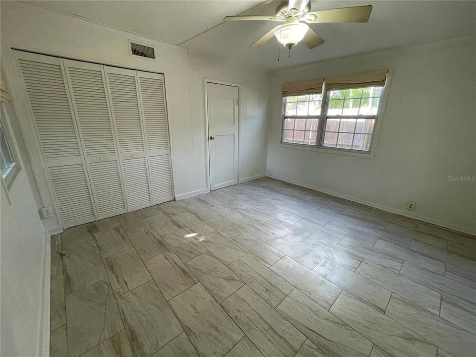 For Rent: $2,050 (2 beds, 1 baths, 900 Square Feet)