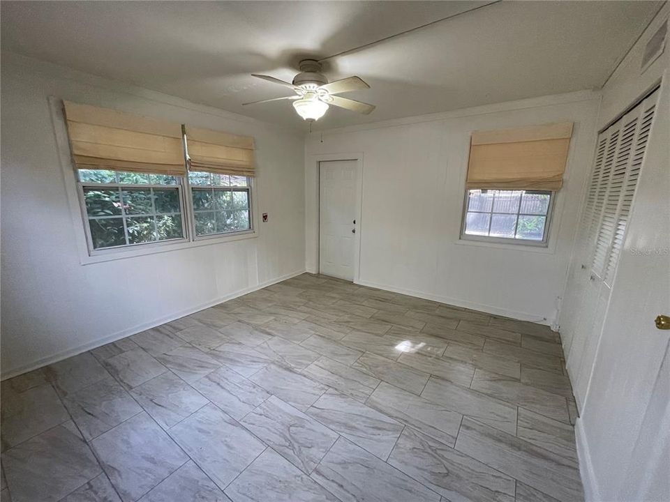 For Rent: $2,050 (2 beds, 1 baths, 900 Square Feet)