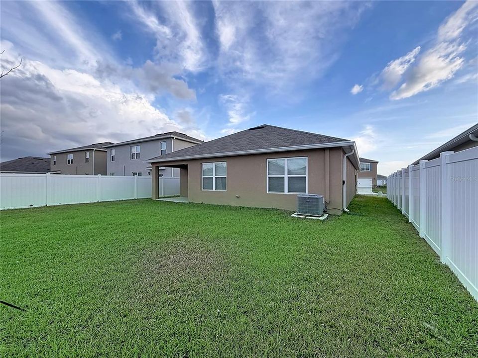 For Rent: $2,000 (3 beds, 2 baths, 1685 Square Feet)