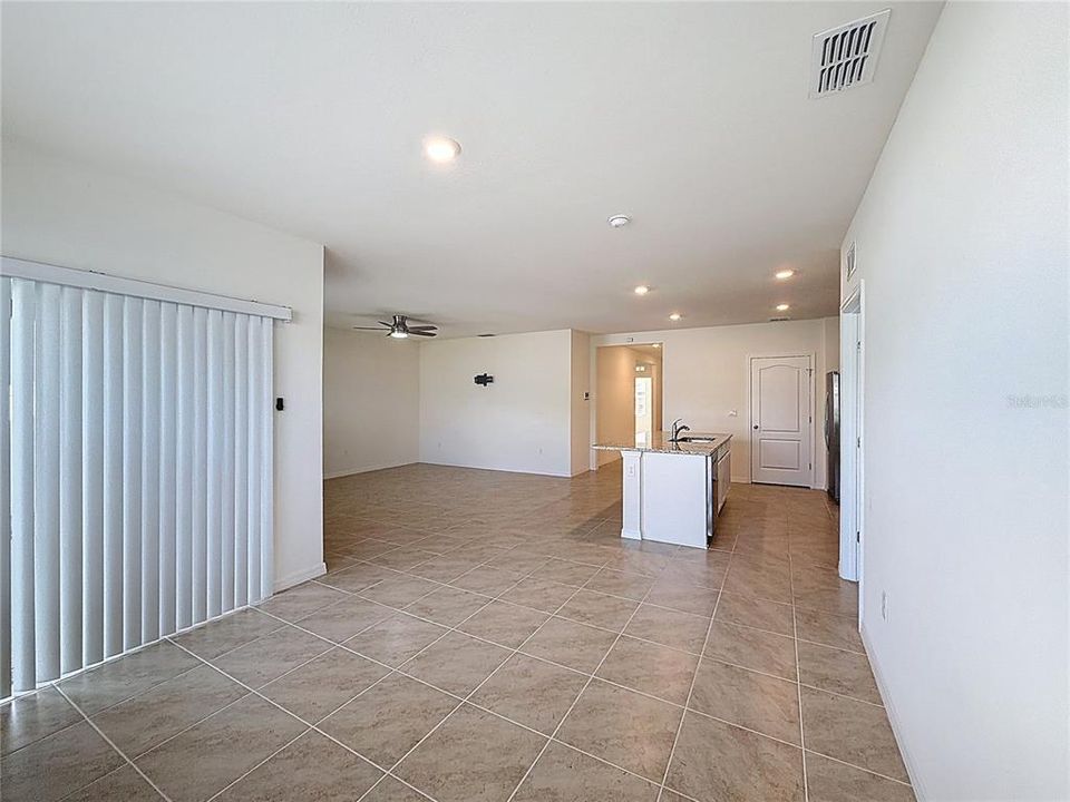 For Rent: $2,000 (3 beds, 2 baths, 1685 Square Feet)