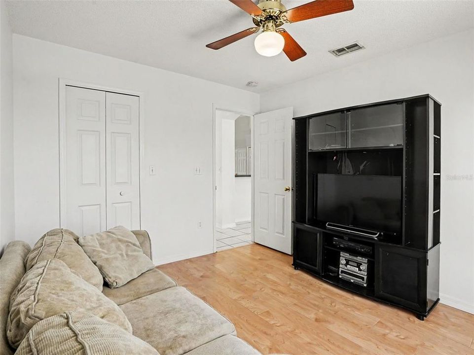 Active With Contract: $389,999 (4 beds, 2 baths, 1759 Square Feet)