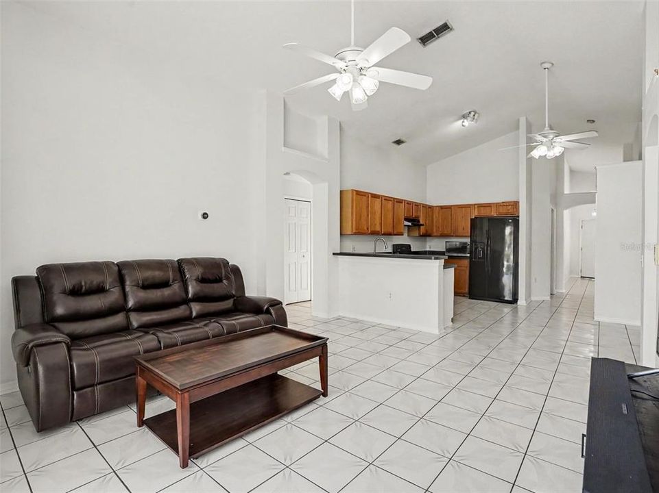 Active With Contract: $389,999 (4 beds, 2 baths, 1759 Square Feet)