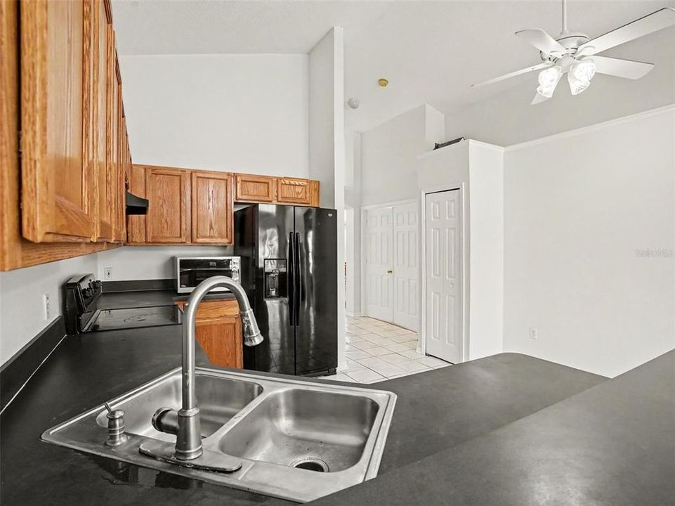 Active With Contract: $389,999 (4 beds, 2 baths, 1759 Square Feet)