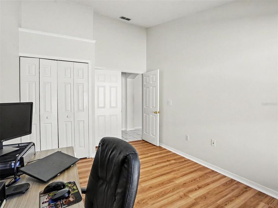 Active With Contract: $389,999 (4 beds, 2 baths, 1759 Square Feet)