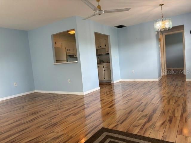 For Sale: $74,900 (1 beds, 1 baths, 800 Square Feet)