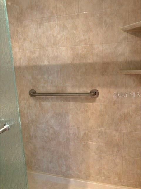 For Sale: $74,900 (1 beds, 1 baths, 800 Square Feet)
