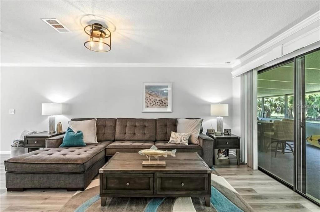 For Rent: $2,100 (2 beds, 2 baths, 1510 Square Feet)