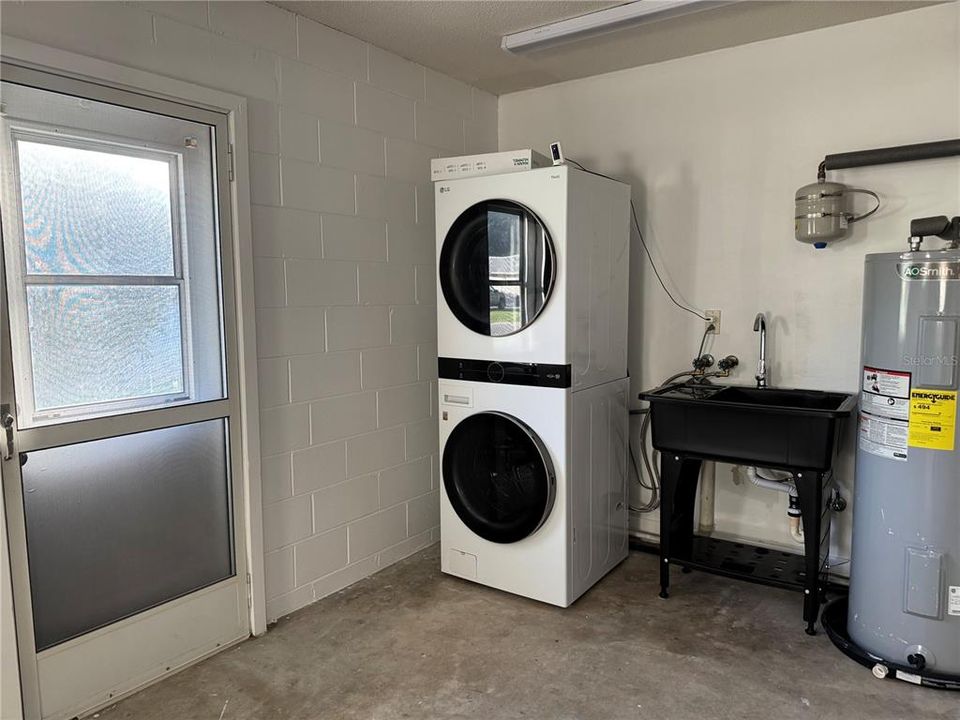 For Rent: $2,100 (2 beds, 2 baths, 1510 Square Feet)