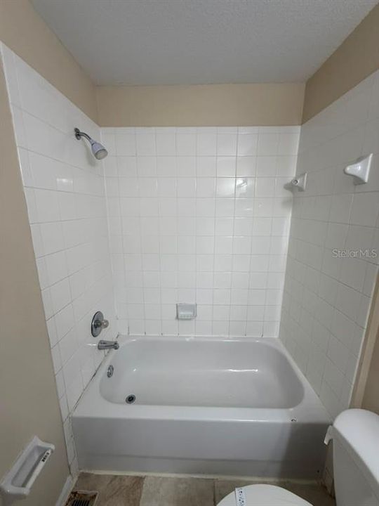 En Renta: $1,750 (3 camas, 2 baños, 1211 Pies cuadrados)