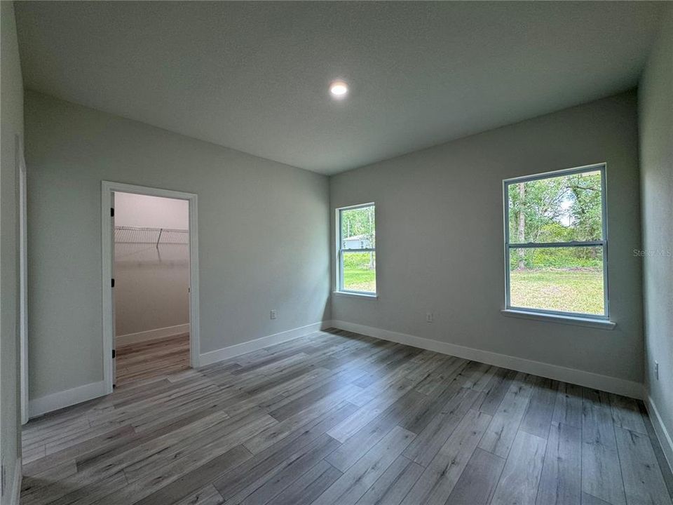 For Sale: $259,990 (3 beds, 2 baths, 1376 Square Feet)