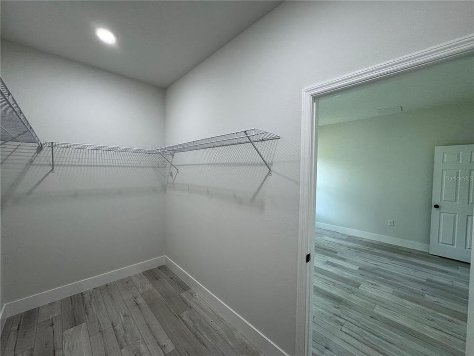 For Sale: $259,990 (3 beds, 2 baths, 1376 Square Feet)