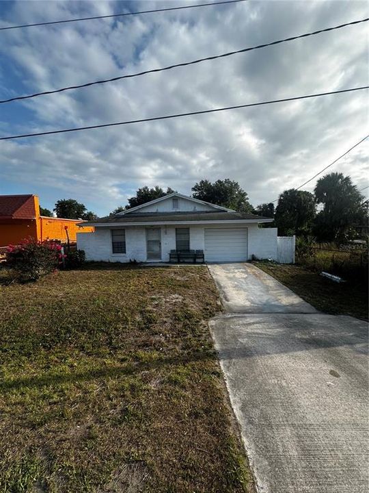 Activo con contrato: $222,000 (3 camas, 1 baños, 980 Pies cuadrados)