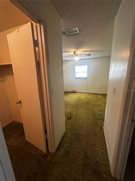 Activo con contrato: $222,000 (3 camas, 1 baños, 980 Pies cuadrados)