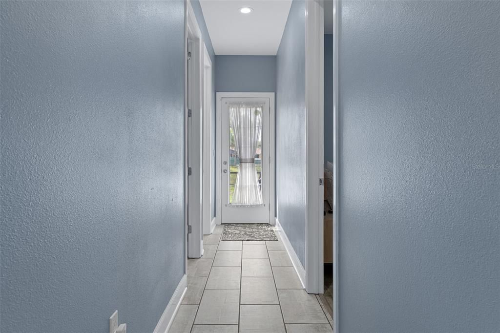 En Venta: $639,000 (4 camas, 3 baños, 3612 Pies cuadrados)
