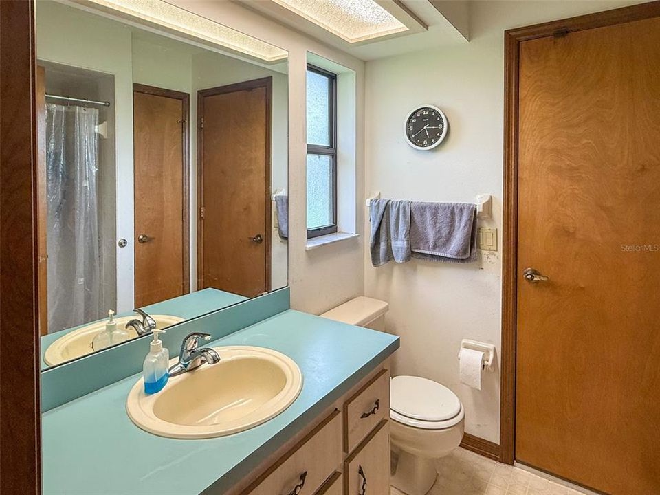 For Sale: $800,000 (2 beds, 2 baths, 1391 Square Feet)