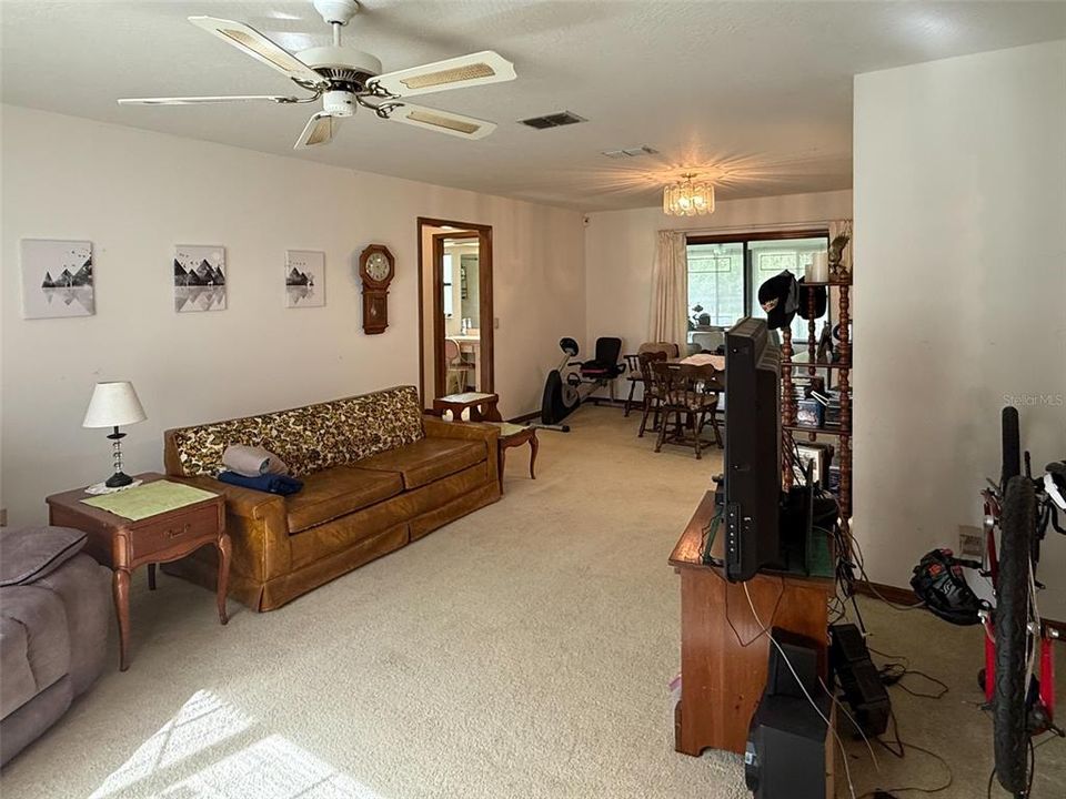 For Sale: $800,000 (2 beds, 2 baths, 1391 Square Feet)