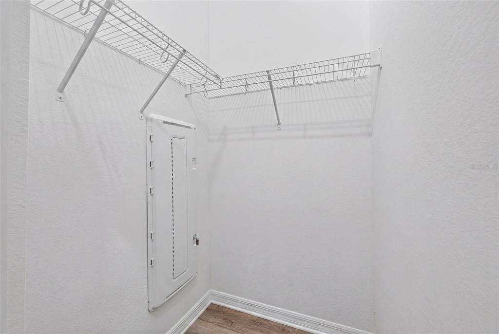 For Sale: $379,900 (2 beds, 2 baths, 1353 Square Feet)