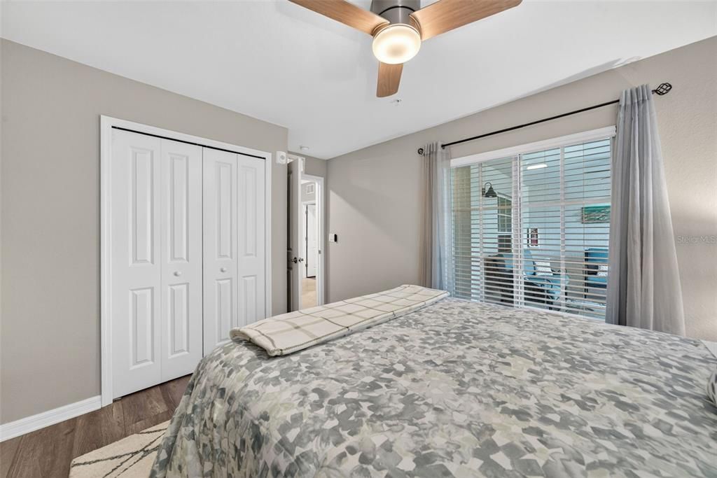 For Sale: $379,900 (2 beds, 2 baths, 1353 Square Feet)